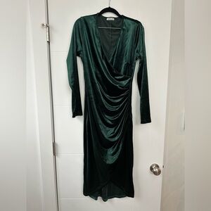 Elegant Green Velvet Wrap Dress